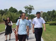 浦东水务和长桥山庄向导考察福寿园和人生就是博集团